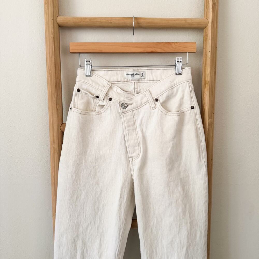 Abercrombie & Fitch The Dad High Rise Jeans Size 26/2R Bone White Straight Leg - Picture 3 of 10